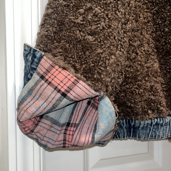 Easel Mocha Asymmetric Zip Lapel Collared Neckline Teddy Fur Denim Sherpa Jacket - Picture 12 of 13